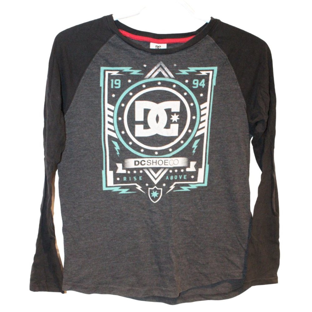 3/$20 🏷 DC Shoes Boys Long Sleeve Shirt Size 10/12